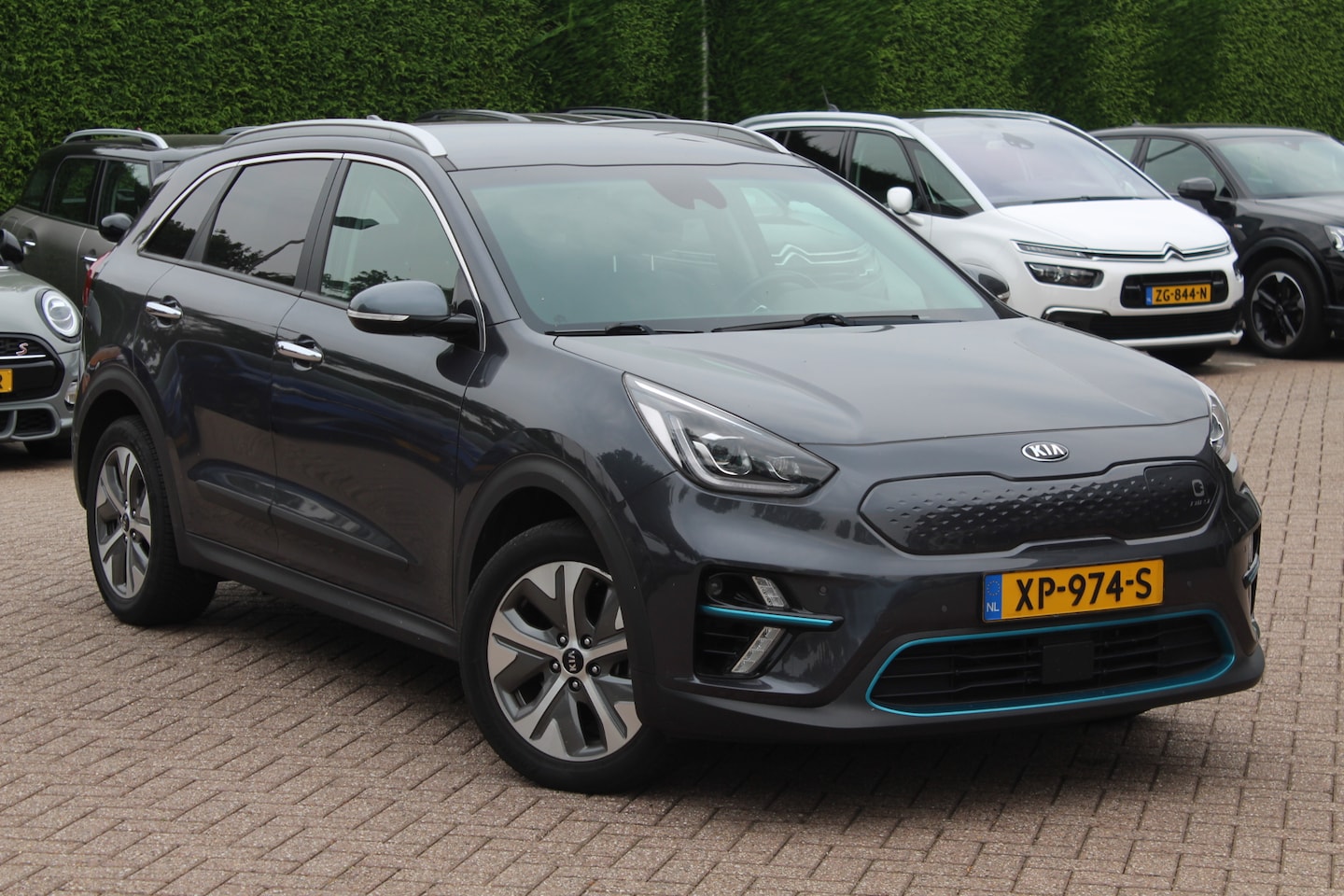 Kia e-Niro - ExecutiveLine 64 kWh / Camera / Leder / Keyless / Stoelventilatie / Navigatie / Dodehoek / - AutoWereld.nl