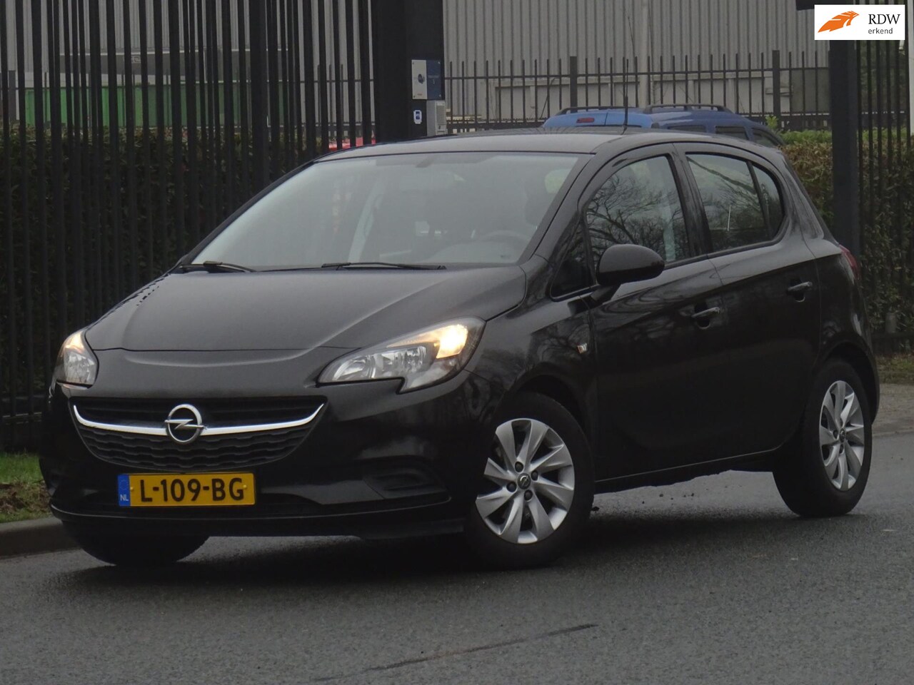 Opel Corsa - 1.2 BJ2017 5DRS 140DKM/CITY/AIRCO/APK 10-2025 - AutoWereld.nl