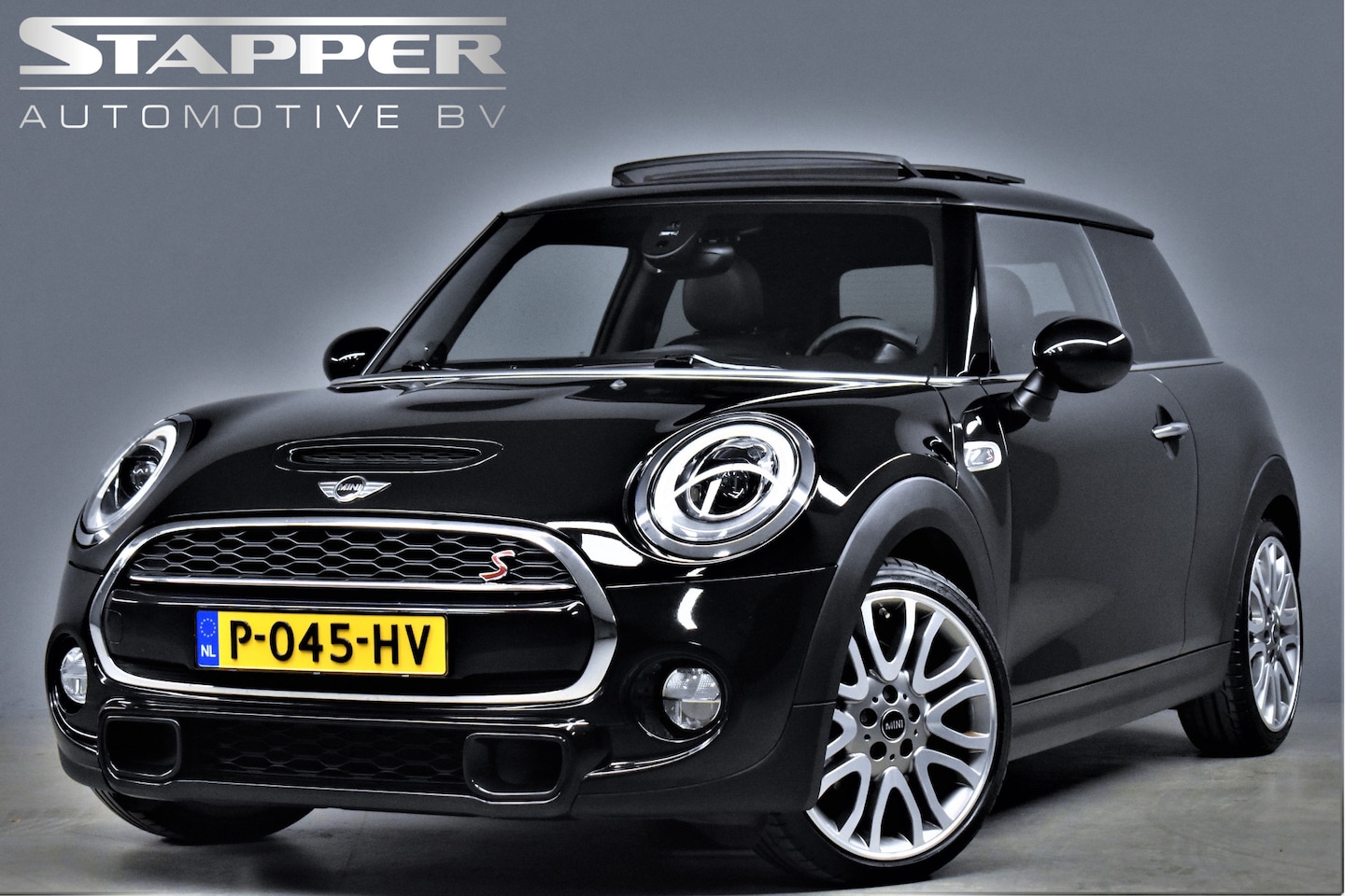 MINI Cooper S - Mini 2.0 192pk Chili Serious Business Pano/Head-Up/Harman-Kardon/Keyless/Led/Navi/Leer/Ada - AutoWereld.nl