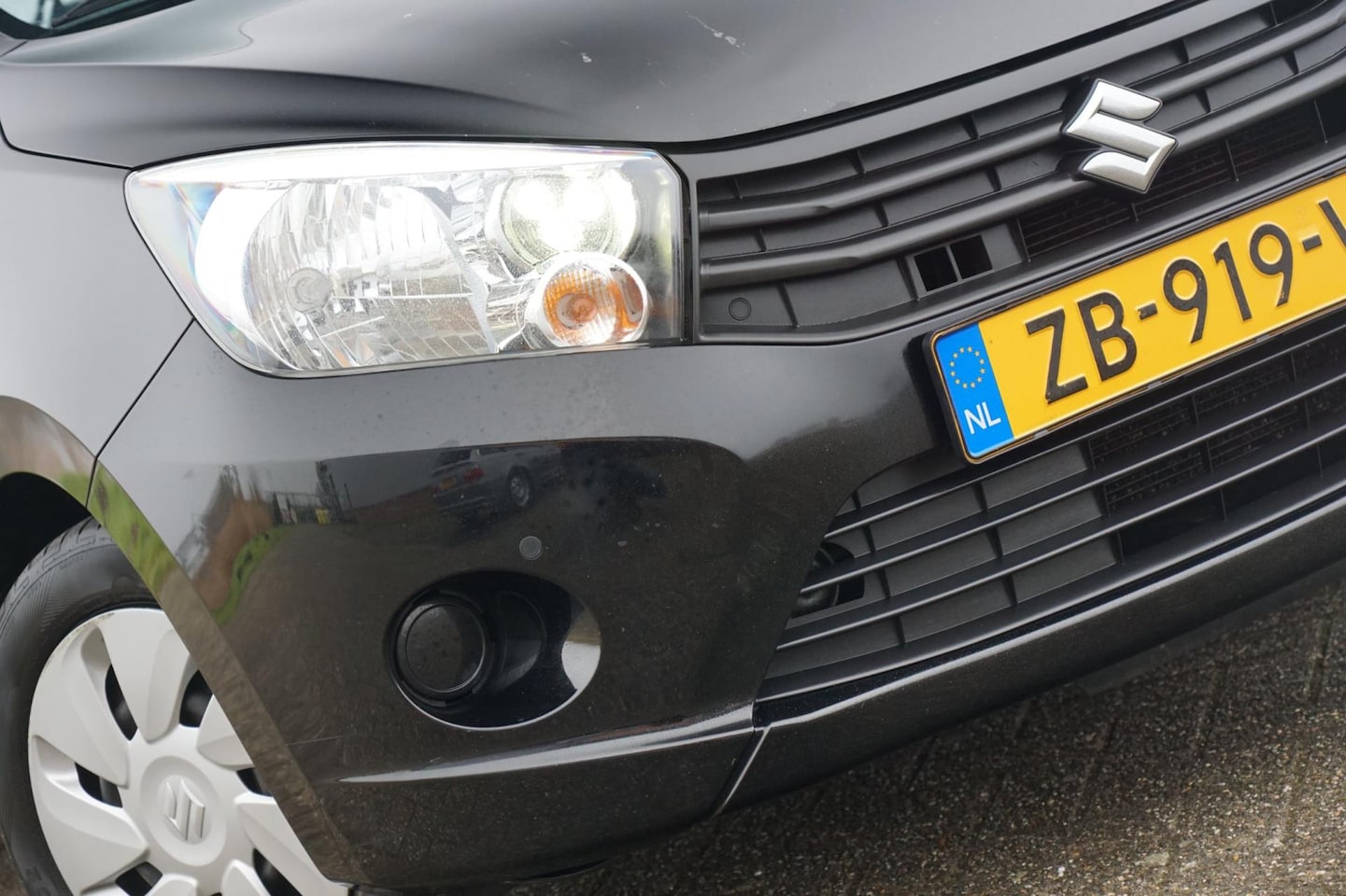 Suzuki Celerio - 1.0 Comfort Plus - Super Black Pearl - Nav/Airco/PDC - BTW - AutoWereld.nl