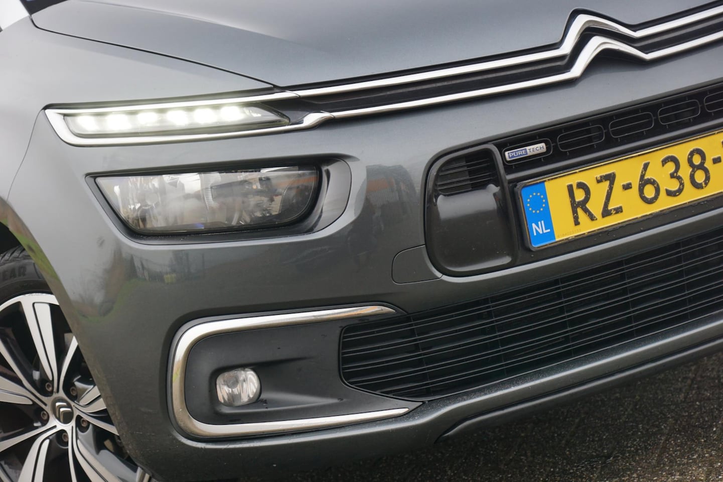 Citroën Grand C4 Picasso - 1.2 PureTech 130pk Shine - Gris Fer - 7pers - Superstaat! - AutoWereld.nl