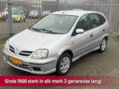 Nissan Almera Tino - 1.8 Acenta HOGE INSTAP NL AUTO NAP UNIEK 81370NAP Camera l Airco l TREKHAAK l MTF-stuur Ze