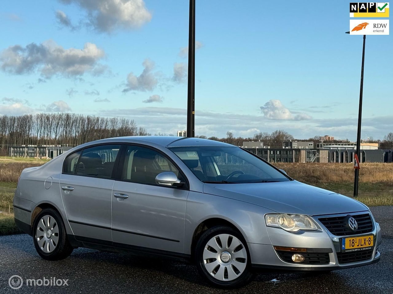 Volkswagen Passat - 2.0 TDI Cruise| Airco| Nap| Boekjes - AutoWereld.nl