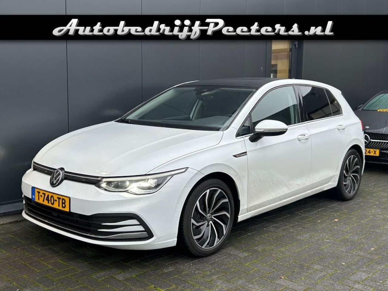 Volkswagen Golf - 1.5 TSI Edition P-dak IQ-Light ACC Sfeerlicht V-cockpit Massage - AutoWereld.nl