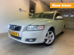 Volvo V50 - 1.6 D2 S/S Summum LEER NAVI DAK ZEER MOOI APK 12-2015