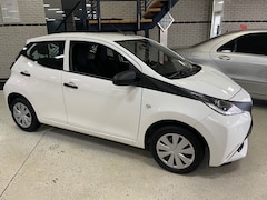 Toyota Aygo - 1.0 VVT-I X-FUN / AIRCO / BLUETOOTH / USB / AUX / LED