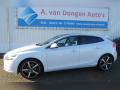 Volvo V40 - 1.5 T3 INSCRIPTION, Leer, Pano, Camera, Led, Keyless