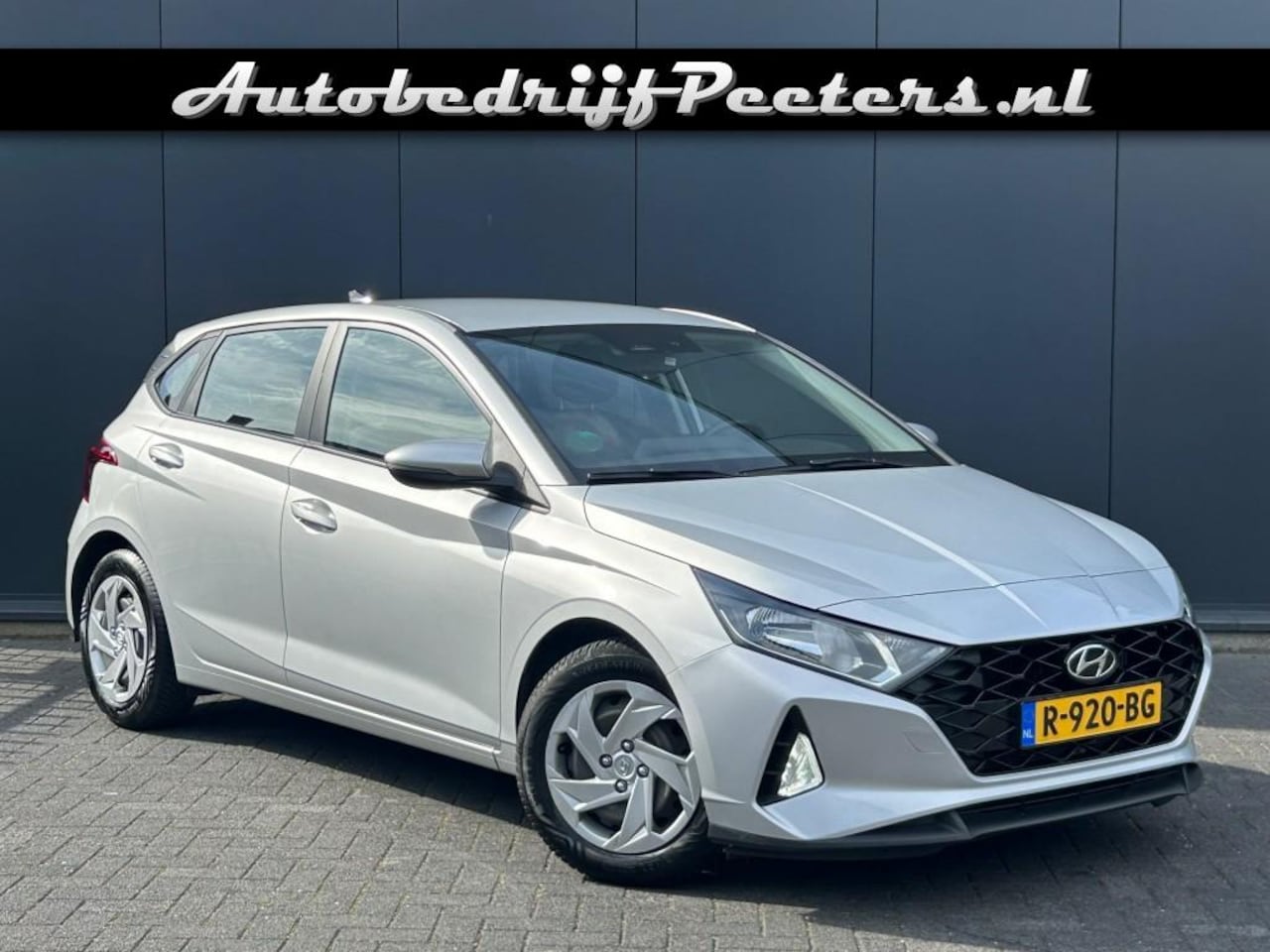 Hyundai i20 - 1.0 Automaat Navi Camera Cruise Stoelverwarming Trekhaak - AutoWereld.nl