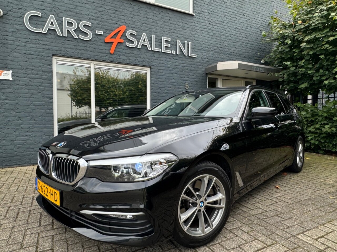 BMW 5-serie Touring - 520i Touring Executive 185pk + Leder + Nav + Digit Dash -11/2019 - AutoWereld.nl