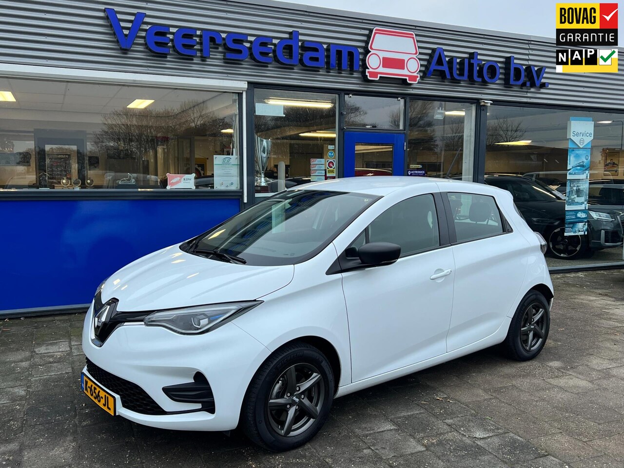 Renault Zoe - R110 Life Carshare 52 kWh, afneembare trekhaak enz.. - AutoWereld.nl