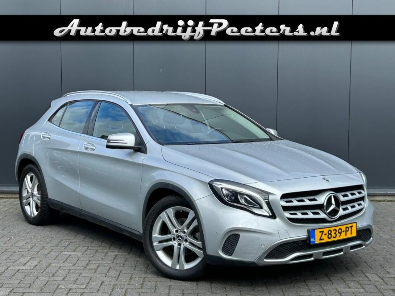 Mercedes-Benz GLA-Klasse - GLA 180 Aut7 Leder Navi Camera LED Cruise PTS - AutoWereld.nl