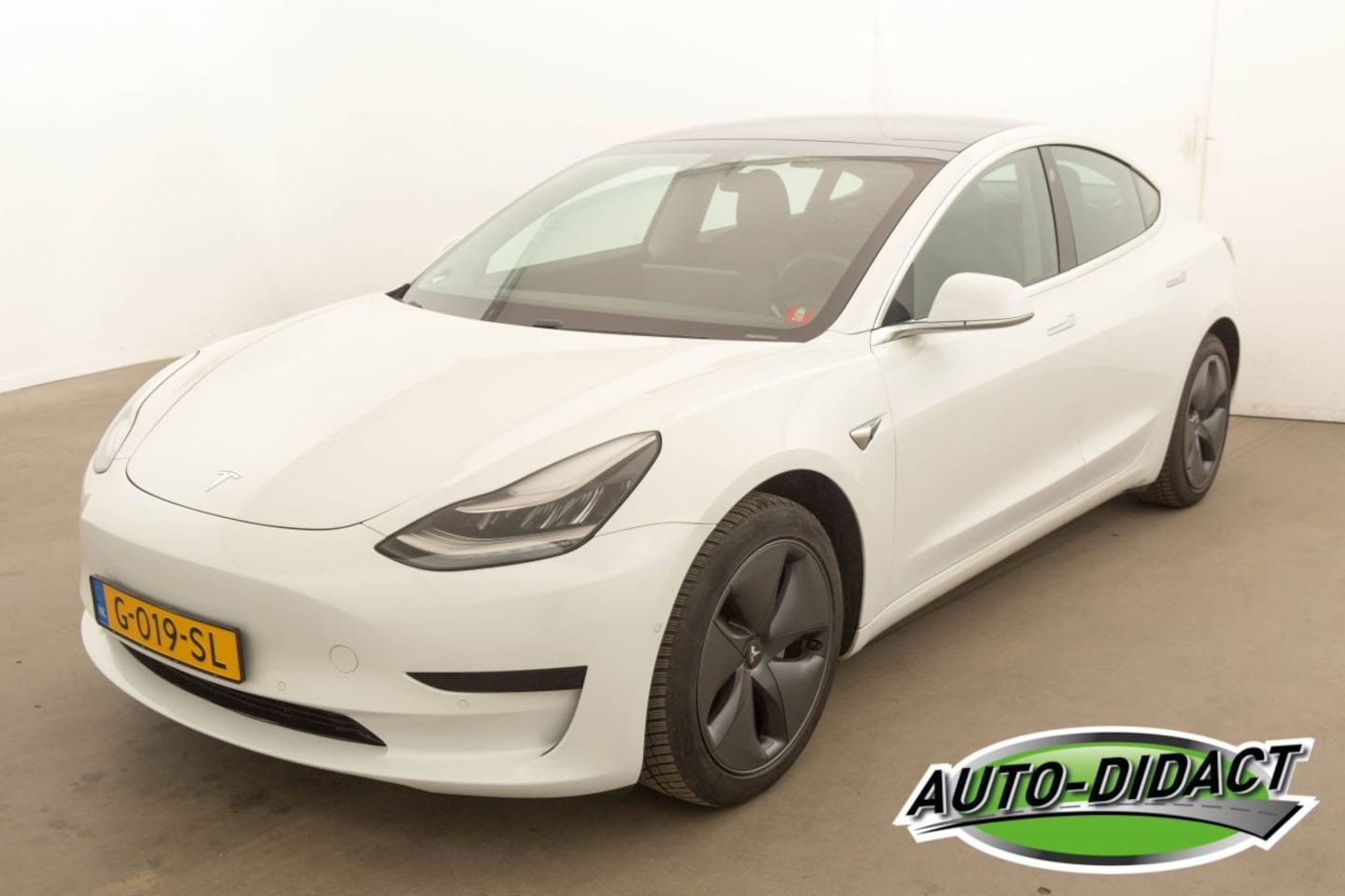 Tesla Model 3 - Standard RWD Plus 60 KWH - AutoWereld.nl