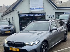 BMW 3-serie Touring - 330E XDRIVE M-SPORT/LCI/PANO/CURVE-DIS/HUD