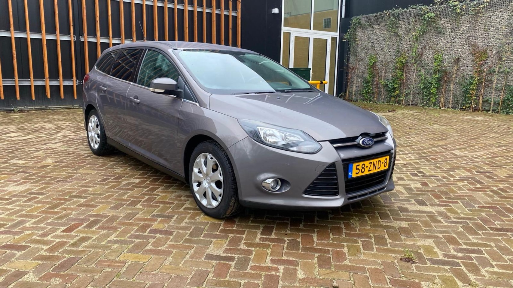 Ford Focus Wagon - 1.6 TI-VCT Titanium AUTOMAAT - CRUISE CONTROL - AutoWereld.nl