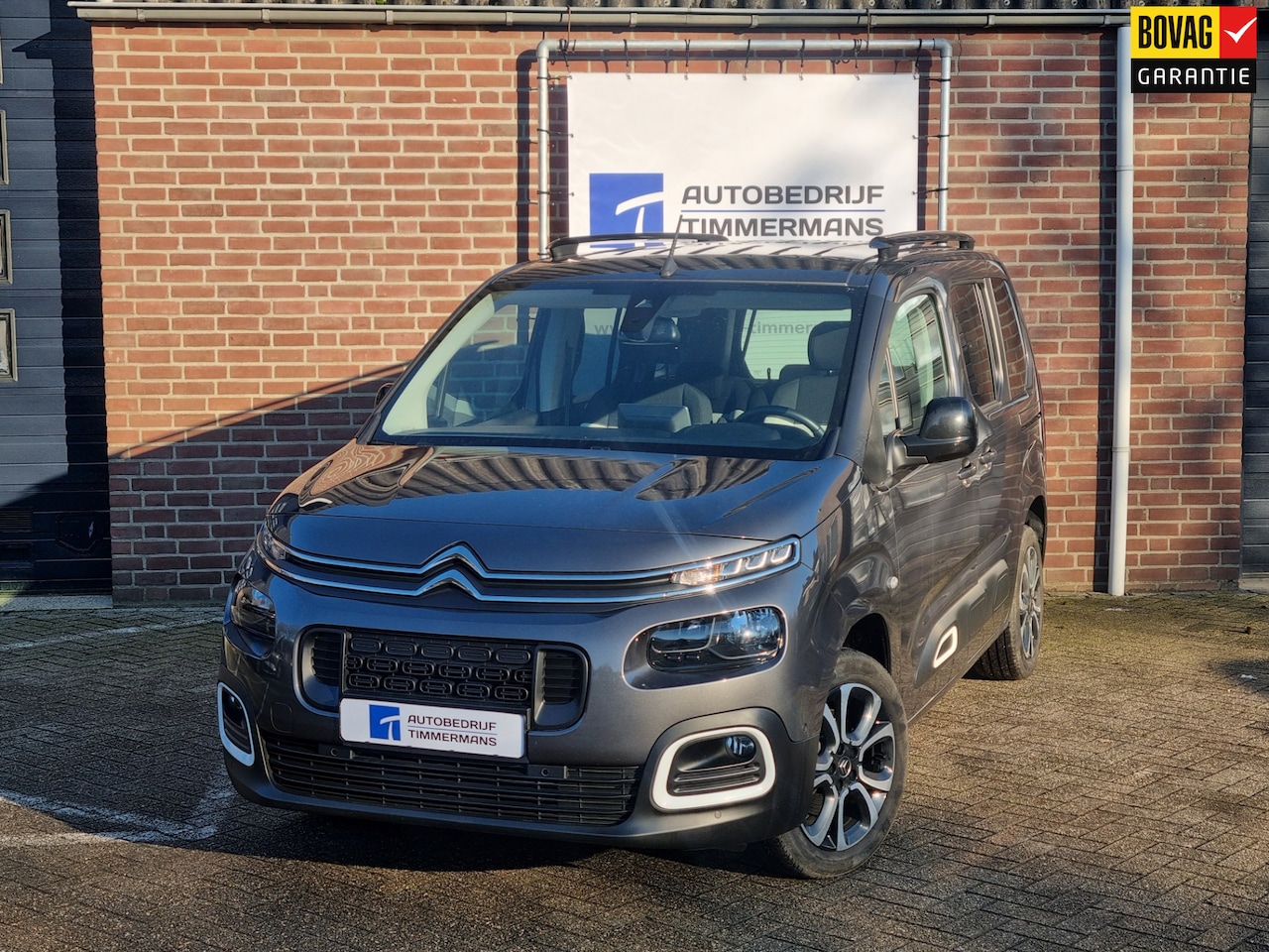 Citroën Berlingo - 1.2 PureTech Shine Automaat - AutoWereld.nl