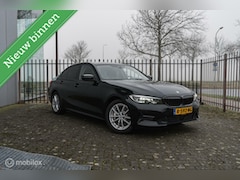 BMW 3-serie - 330e eDrive | Rijklaar