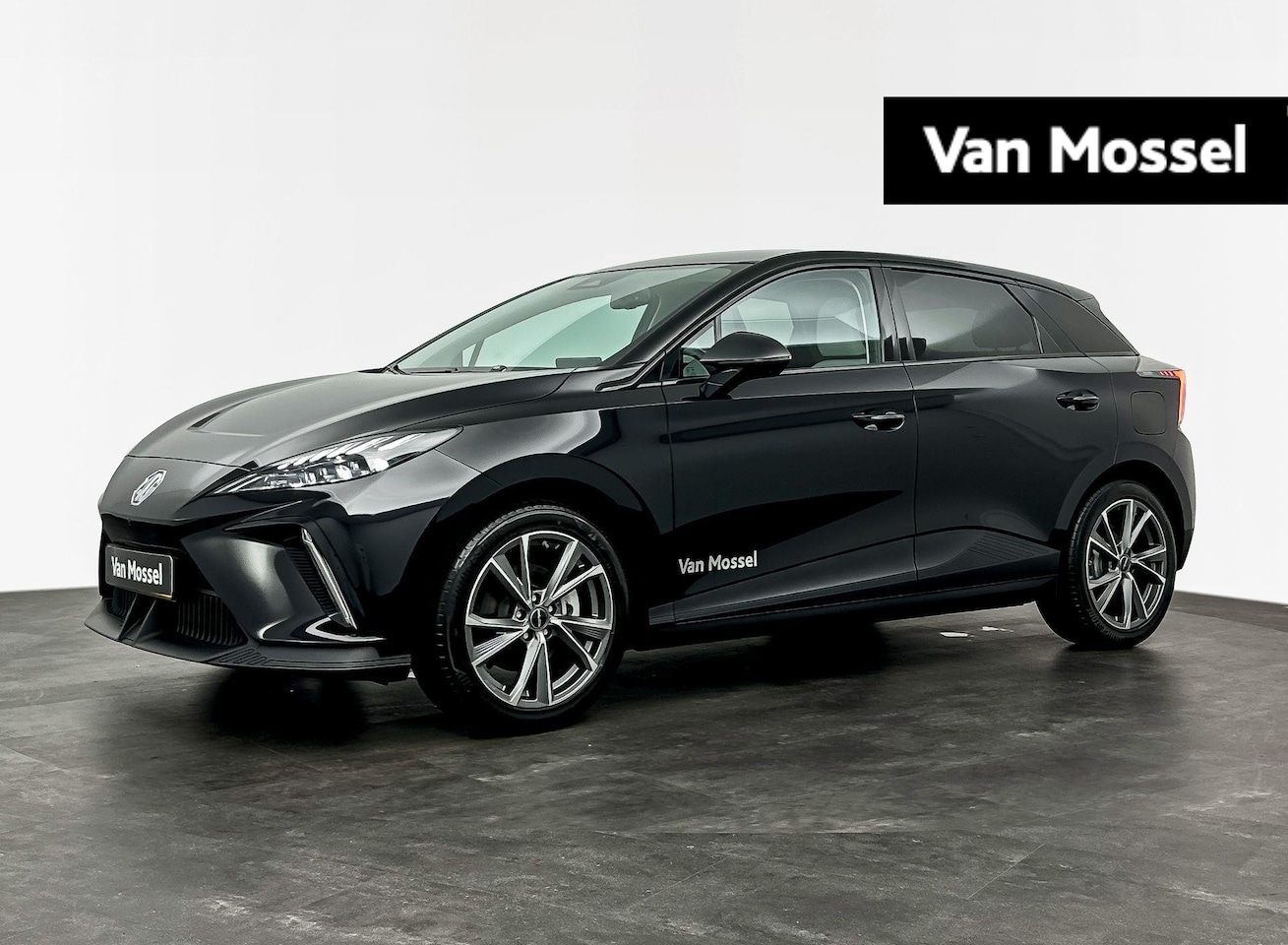 MG 4 - Luxury 64 kWh | 435 KM WLTP | Demo Deal |  Bi Color | 18'' Velgen - AutoWereld.nl