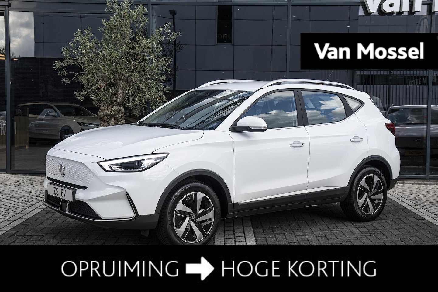 MG ZS - EV Long Range Luxury 70 kWh MEGA PREREG DEAL | €2.000 SUBSIDIE | 440KM WLTP | DIRECT LEVER - AutoWereld.nl