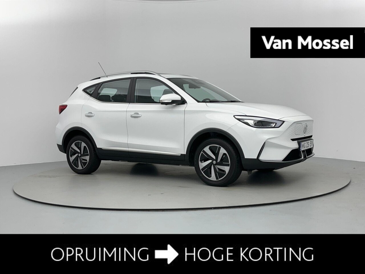 MG ZS - EV Long Range Luxury 70 kWh NIEUW | SUPER DEAL | €9.200 Korting | Panoramadak | Apple Carp - AutoWereld.nl