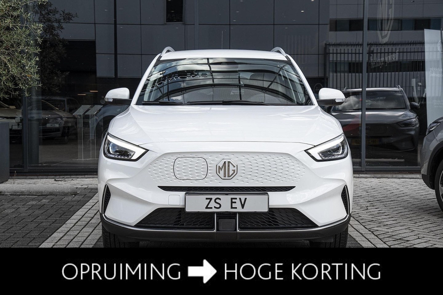 MG ZS - EV Long Range Luxury 70 kWh NIEUW |SUPER DEAL | €14.250 Registratiekorting! | Apple Carpla - AutoWereld.nl