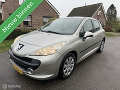 Peugeot 207 - 1.4-16V X-line