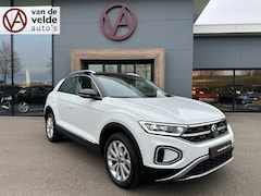 Volkswagen T-Roc - 1.5 TSI 150pk DSG Style | Led | Trekhaak | Ergo stoel | Virtual cockpit | Rijklaar incl. g