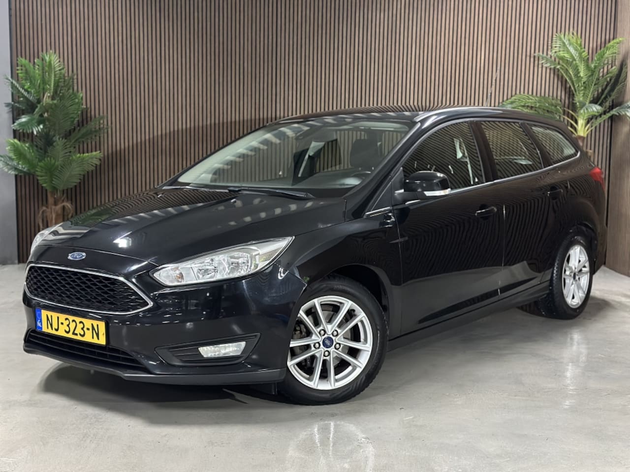 Ford Focus Wagon - 1.0 Lease Edition 1.0 Lease Edition - AutoWereld.nl