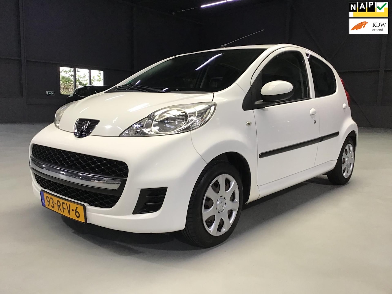 Peugeot 107 - 1.0-12V XS I Airco I 5 Drs I Elec Pakket I New Apk + Kln Brt I Isofix I Centr Deurvergr I - AutoWereld.nl