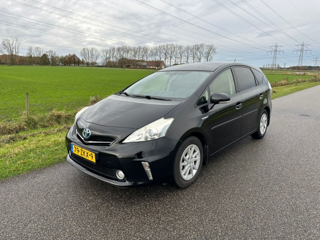 Toyota Prius Wagon - 1.8 Aspiration 96g ONDERHOUDSBOEKJE / PANORAMA DAK / CAMERA / NA - AutoWereld.nl