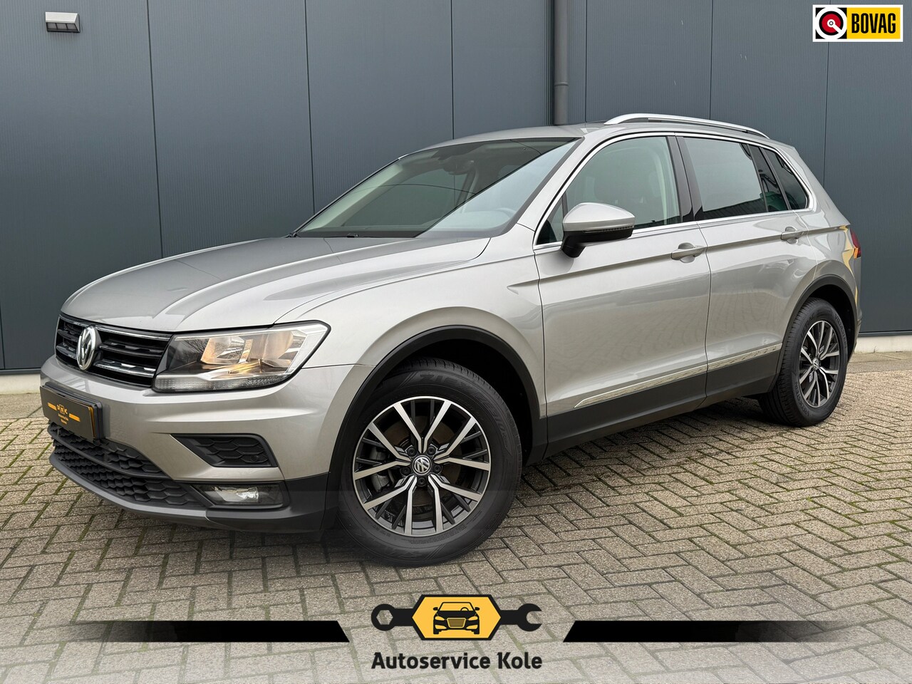 Volkswagen Tiguan - 1.4 TSI ACT Highline * Camera * Panorama * Trekhaak * - AutoWereld.nl