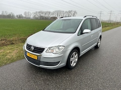 Volkswagen Touran - 1.6 Trendline 7 PERSOONS / NAVI / AIRCO