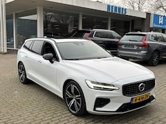 Volvo V60 - T8 AWD R-Design Head-Up Pano Keyless 360 Harman Kardon