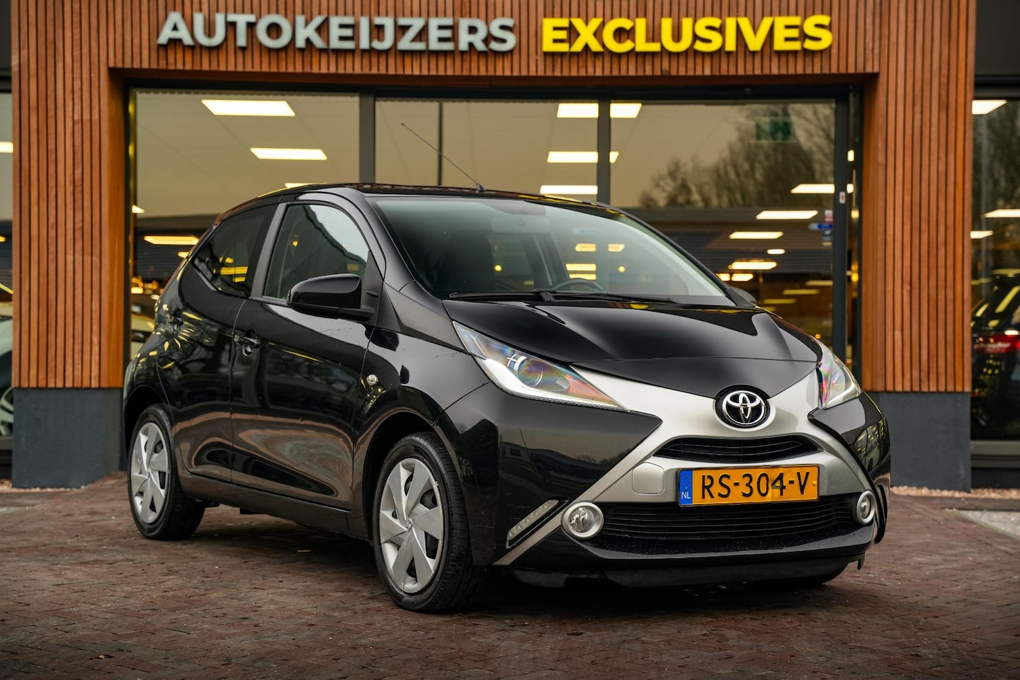 Toyota Aygo - 1.0 VVT-i x-play Airco Camera Audio - AutoWereld.nl