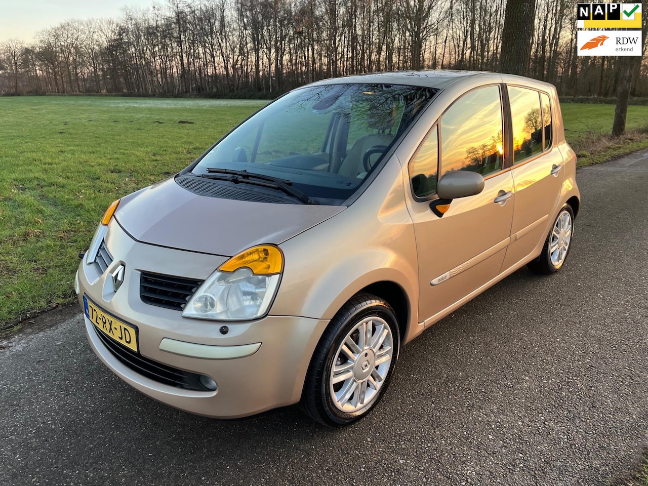 Renault Modus - 1.4-16V Initiale Airco / Schuifdak / Cruise / Trekhaak - AutoWereld.nl