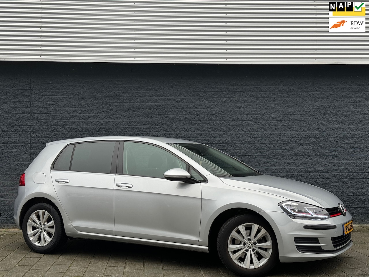 Volkswagen Golf - 1.2 TSI Trendline 5DRS NAP - AutoWereld.nl