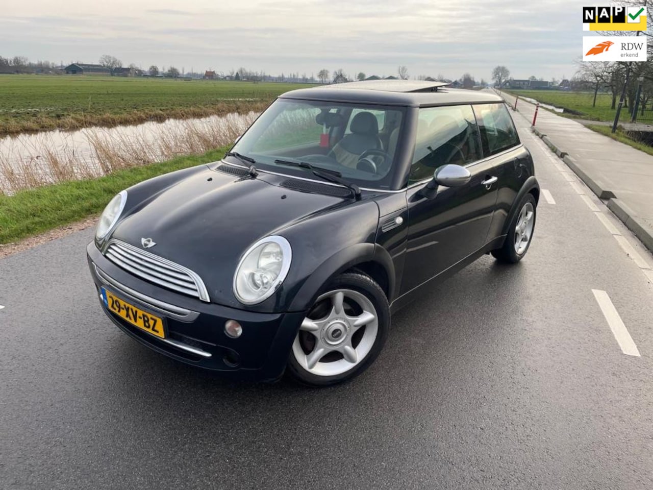 MINI Cooper - Mini 1.6 Chili LEER NAP AUTOMAAT PANO AIRCO - AutoWereld.nl