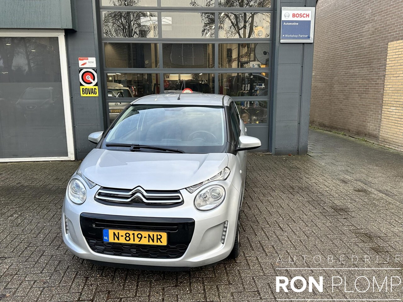 Citroën C1 - 1.0 VTi Shine / Airco/ Apple Carplay/Android Auto/ Camera/ LED/ LMV/ Voorstoelen verwarmd - AutoWereld.nl