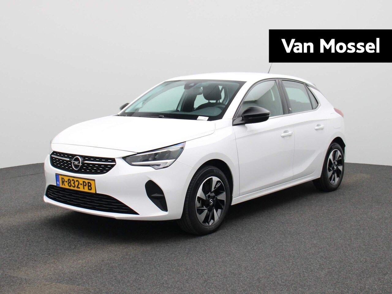 Opel Corsa-e - Elegance 50 kWh | NAVI | 19000km | LMV | APPLE CARPLAY+ANDROID AUTO | - AutoWereld.nl