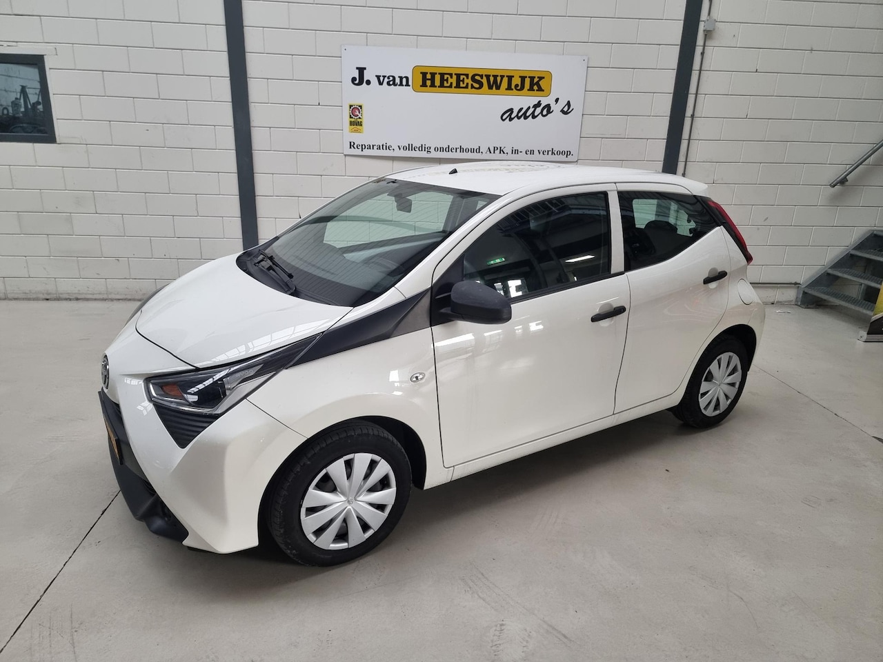 Toyota Aygo - 1.0 VVT-i x-fun 1.0 VVT-i x-fun - AutoWereld.nl