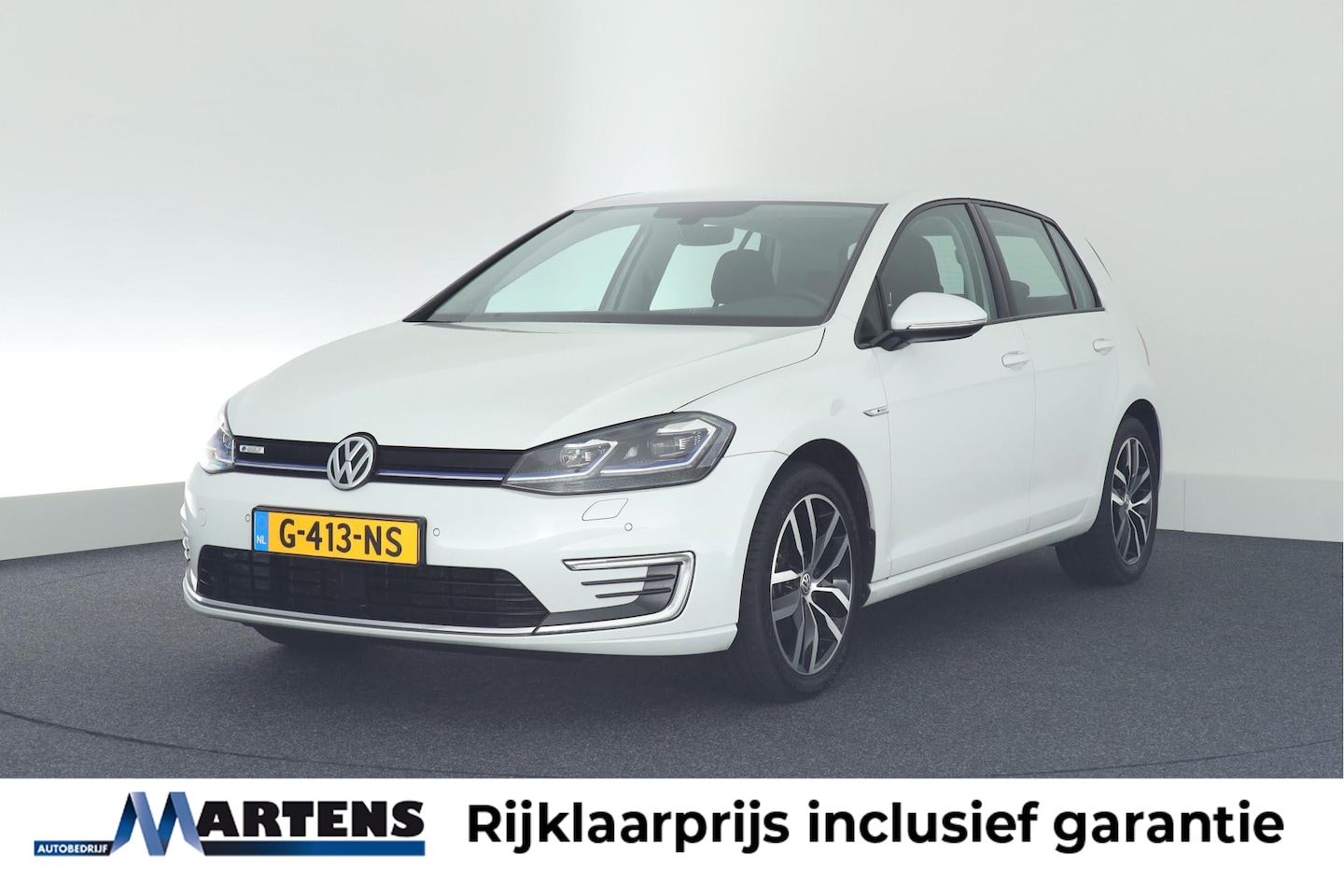 Volkswagen e-Golf - 136pk Warmtepomp Keyless Virtual Cockpit Stoelverwarming Led Navigatie - AutoWereld.nl