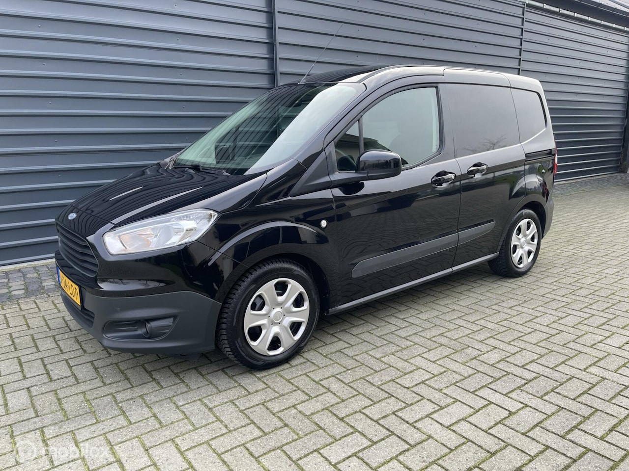 Ford Transit Courier - 1.0 Trend 1.0 Trend - AutoWereld.nl