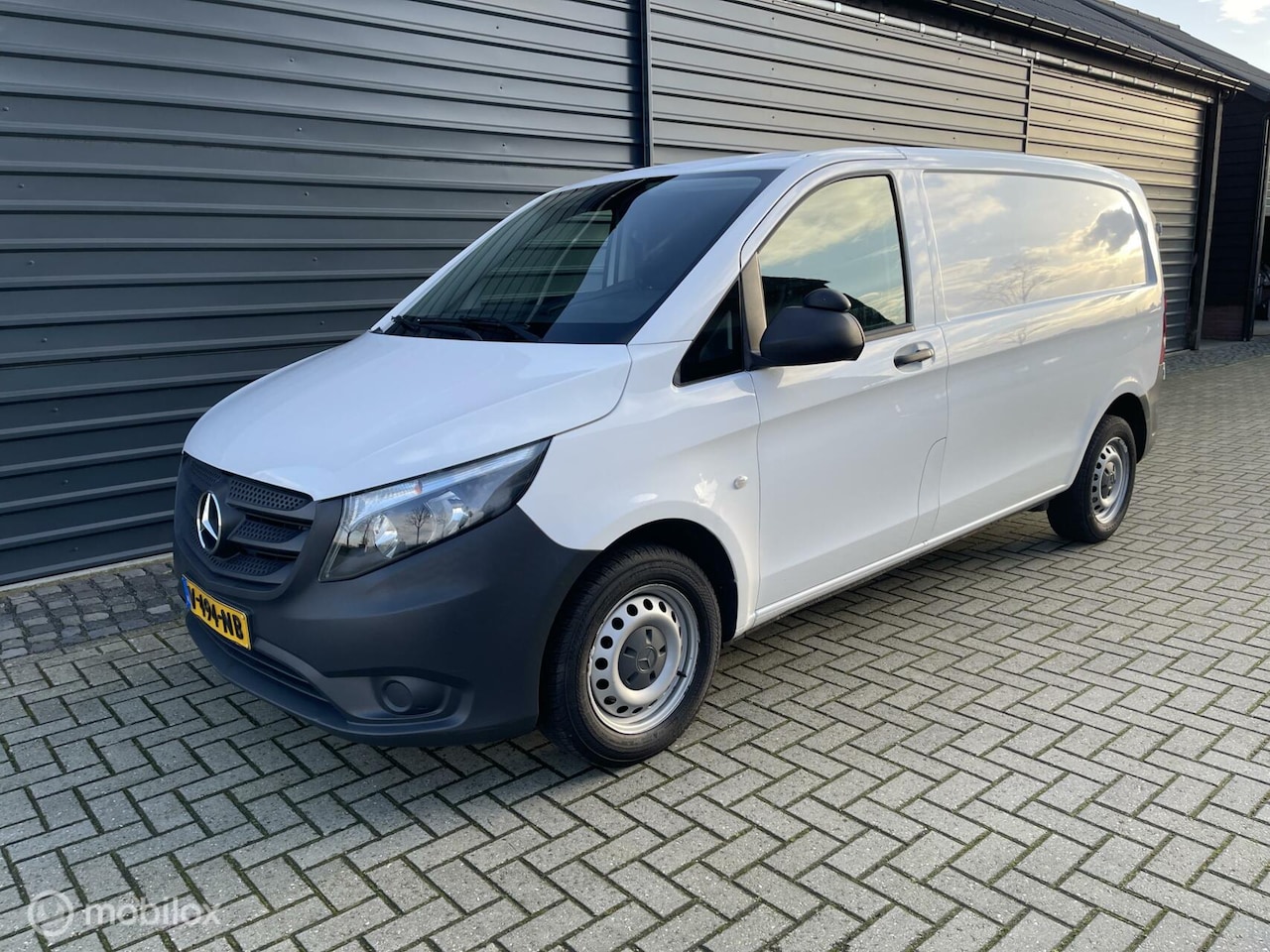 Mercedes-Benz Vito - Bestel 114 CDI automaat Airco ecc ! Cruise! - AutoWereld.nl