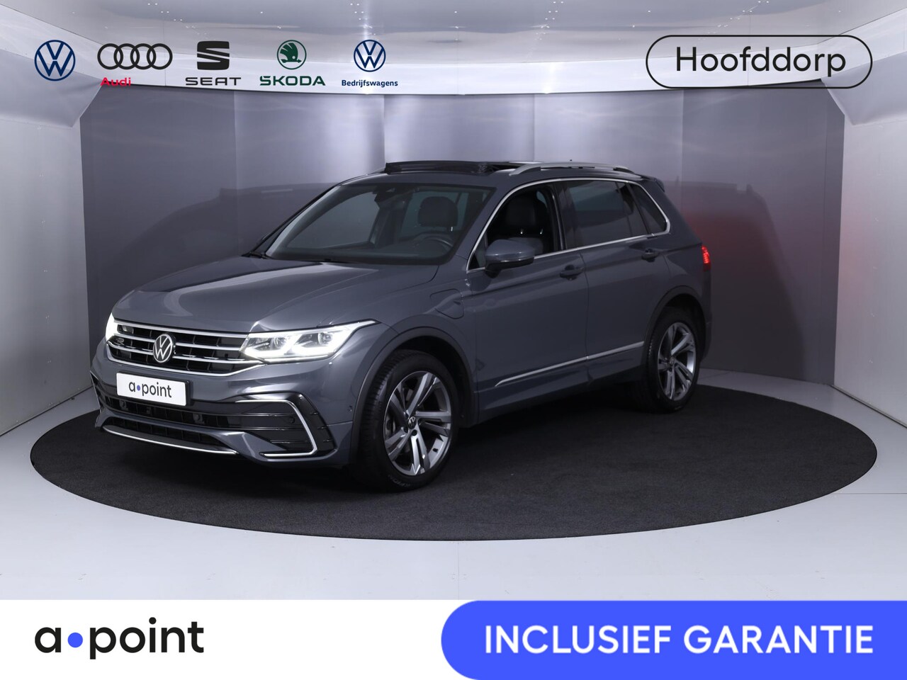 Volkswagen Tiguan - 1.4 TSI eHybrid R-Line Business+ 245 PK PHEV | Panorama dak | Trekhaak | Parkeercamera | - AutoWereld.nl