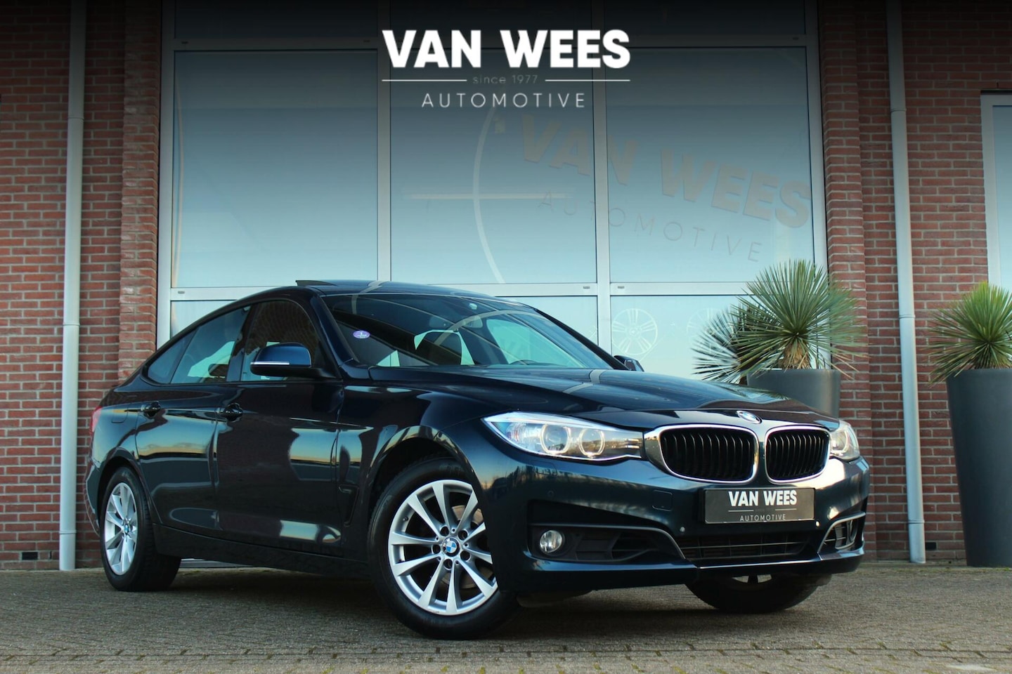 BMW 3-serie Gran Turismo - 320i F34 Executive | 185 pk | Automaat | 2e eigenaar | Dakraam | Xenon | PDC | Sportstuur - AutoWereld.nl