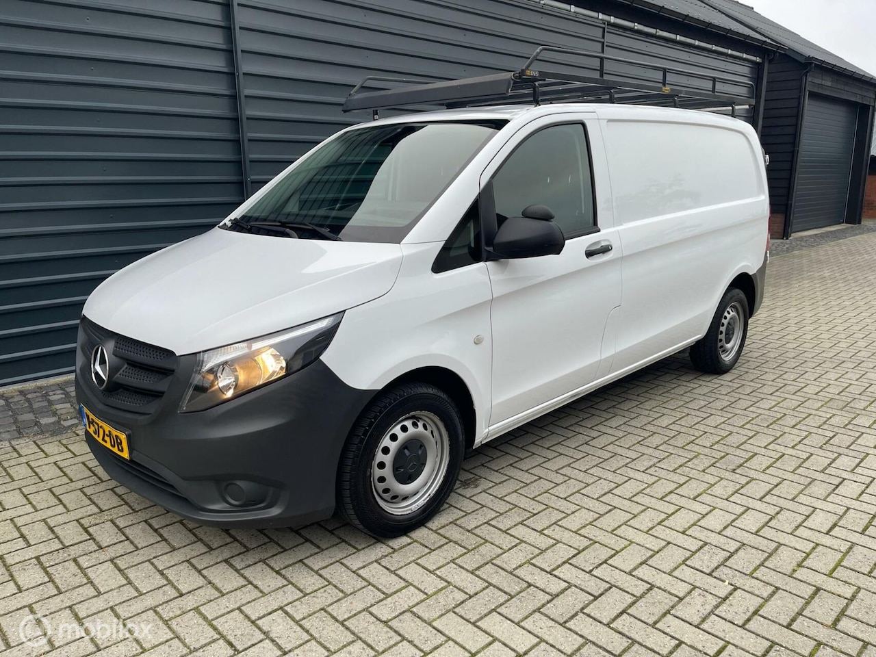 Mercedes-Benz Vito - Bestel 111 CDI Airco Cruise Imperiaal 56702 km!! - AutoWereld.nl