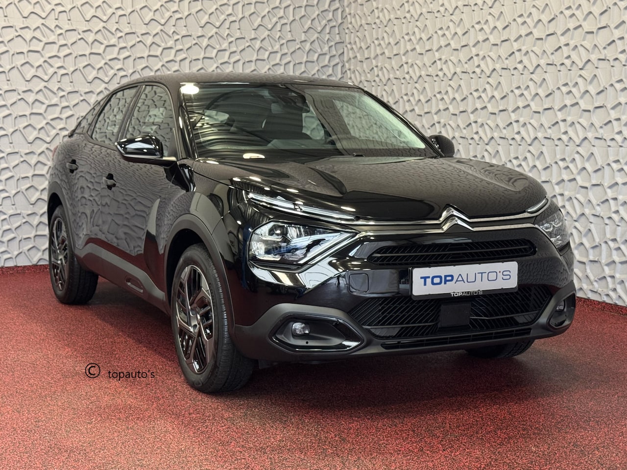 Citroën C4 - 1.2 130PK VTR NAVI CAMERA WIRELESS CARLAY 18''LMV LED STOELVERW. 06/2024 - AutoWereld.nl