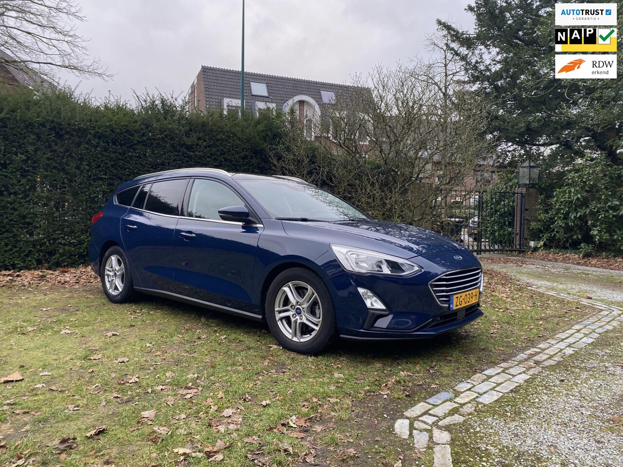 Ford Focus Wagon - Tr. Ed Business I ACC I ECC I Trek I Panodak - AutoWereld.nl