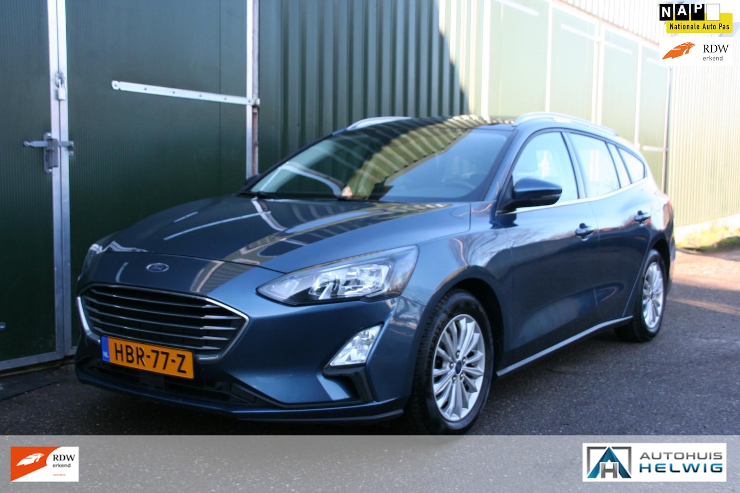 Ford Focus Wagon - 1.0 EcoBoost Titanium Business 1.0 EcoBoost Titanium Business, NAVIGATIE, PANORAMADAK, TREKHAAK, WINTERPAKKET - AutoWereld.nl