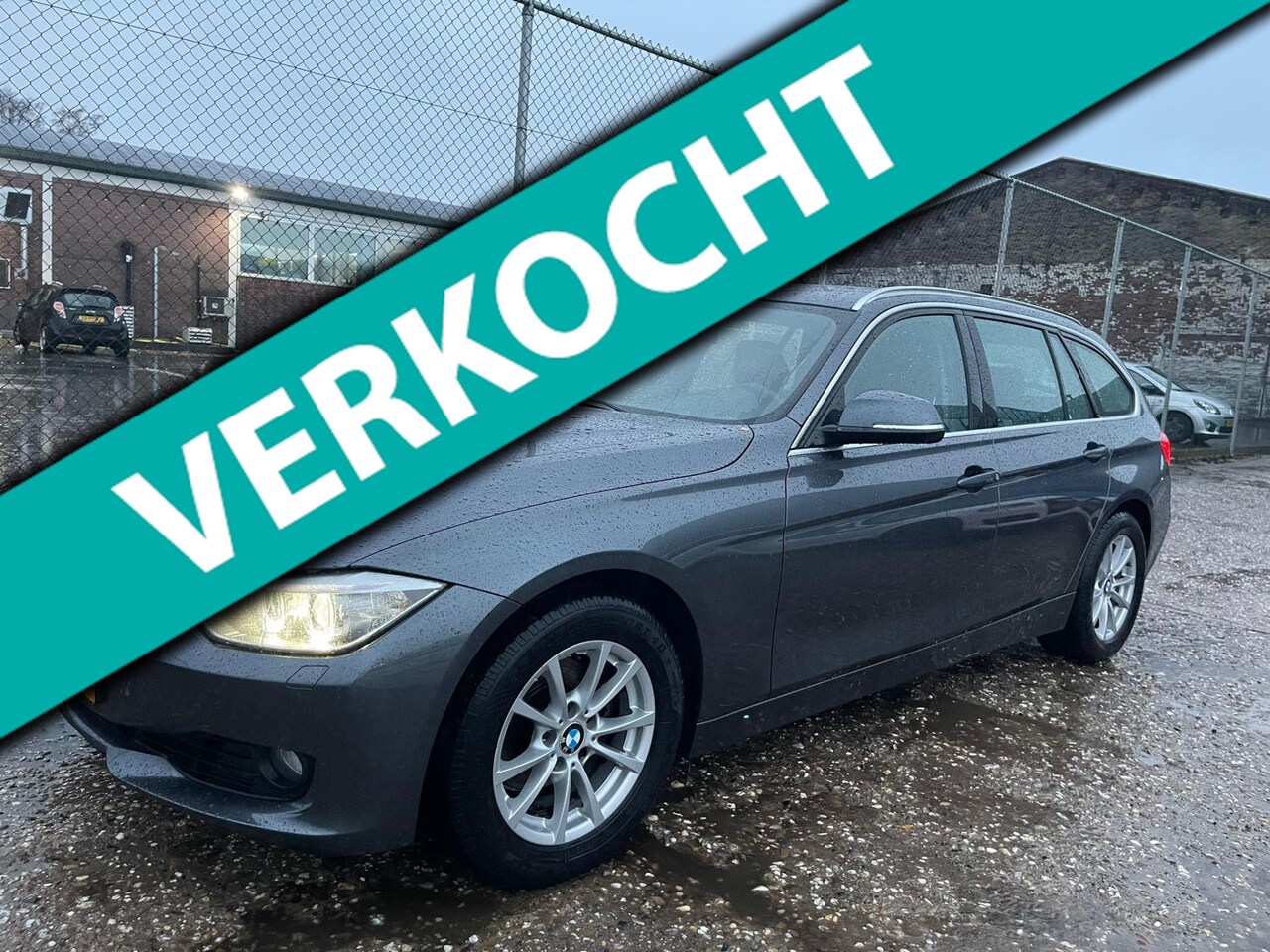 BMW 3-serie Touring - 320i (tik in motor) XENON/leer/NAVI/cruise - AutoWereld.nl