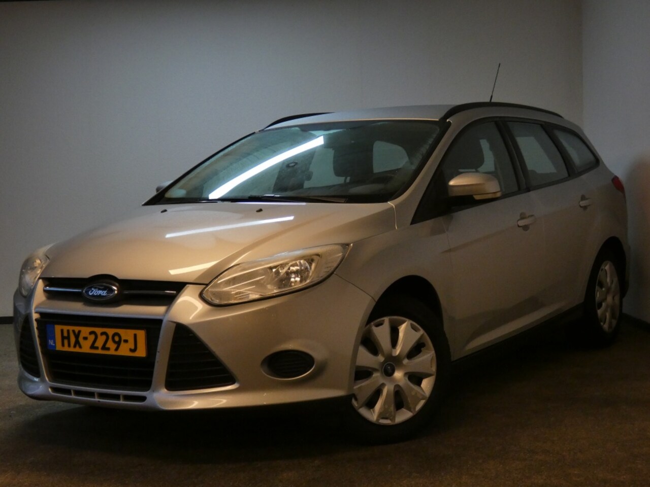 Ford Focus Wagon - 1.6 TI-VCT Trend Nwe APK airco - AutoWereld.nl